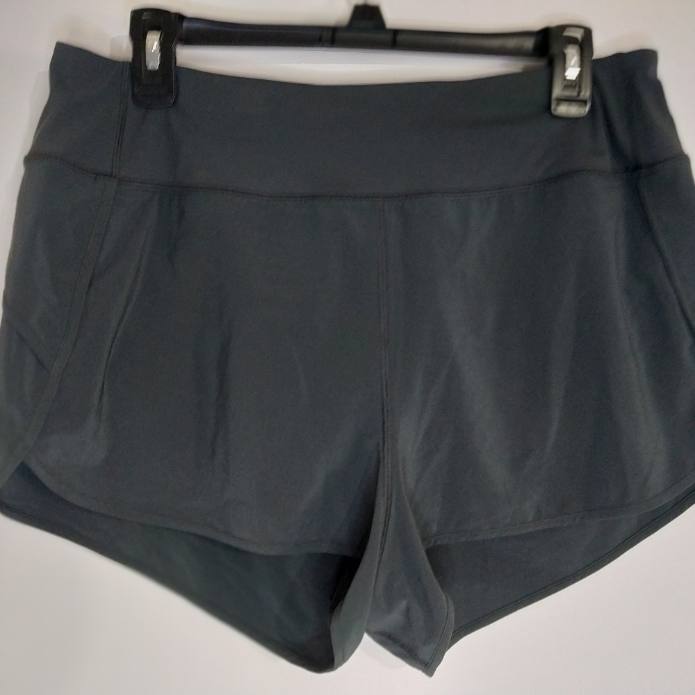 CRZ YOGA Women's Black Athletic Shorts - Picture 3 of 8